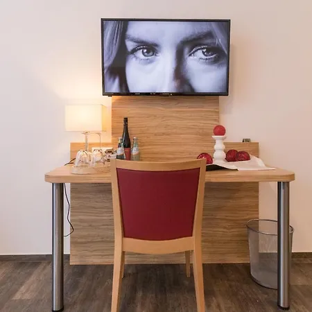 Bed and breakfast N8 Appartment-hotel By Villa-dorr 3*