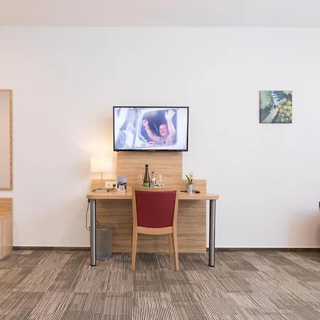 N8 Appartment-hotel By Villa-dorr Bed and breakfast 3*